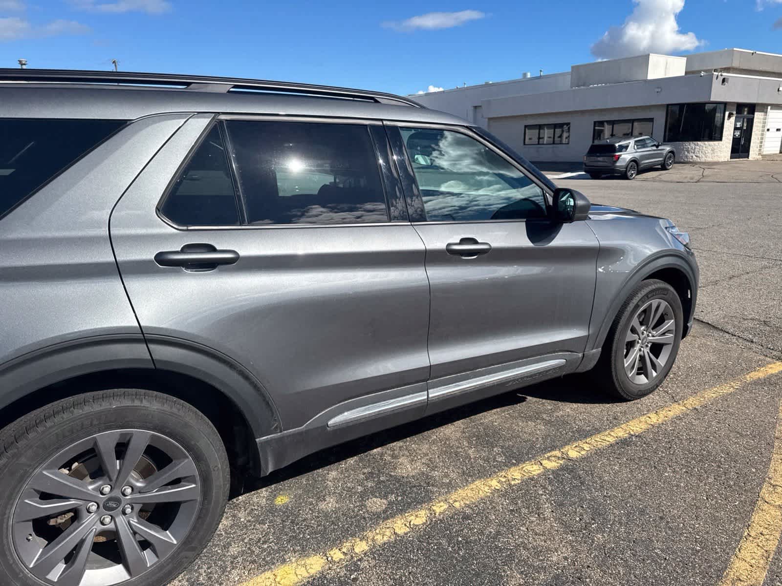 Used 2025 Ford Explorer Active w/ Active Comfort Package AWD/4WD image 27
