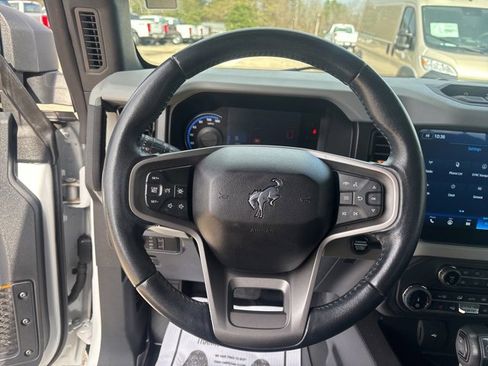 Used 2022 Ford Bronco Badlands image 15