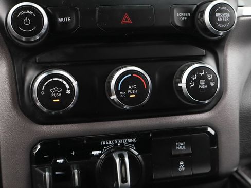 Used 2022 RAM 1500 Big Horn RWD image 36