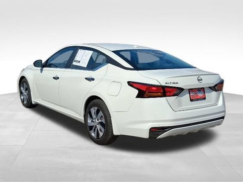 Certified 2025 Nissan Altima 2.5 S FWD image 5