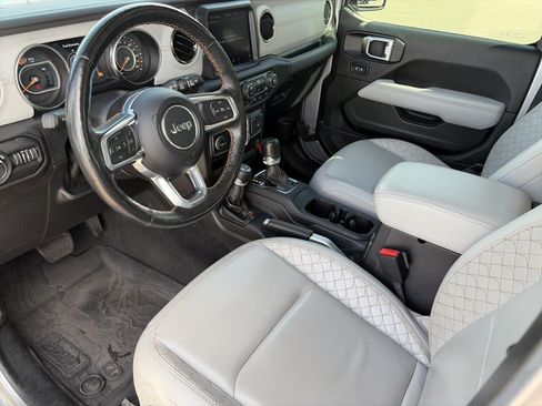 Used 2021 Jeep Wrangler Unlimited Sahara AWD/4WD image 23