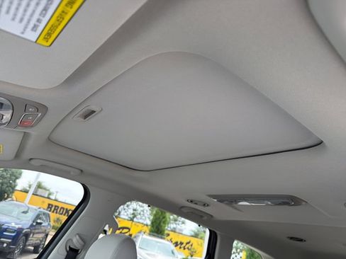 Certified 2024 Kia Telluride EX w/ EX Captain's Chair Package FWD image 16