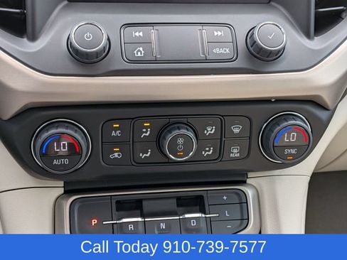 Used 2023 GMC Acadia Denali w/ Denali Ultimate Package FWD image 27