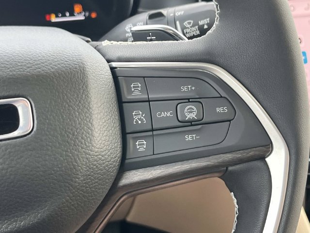 New 2027 Jeep Grand Cherokee Limited AWD/4WD image 25