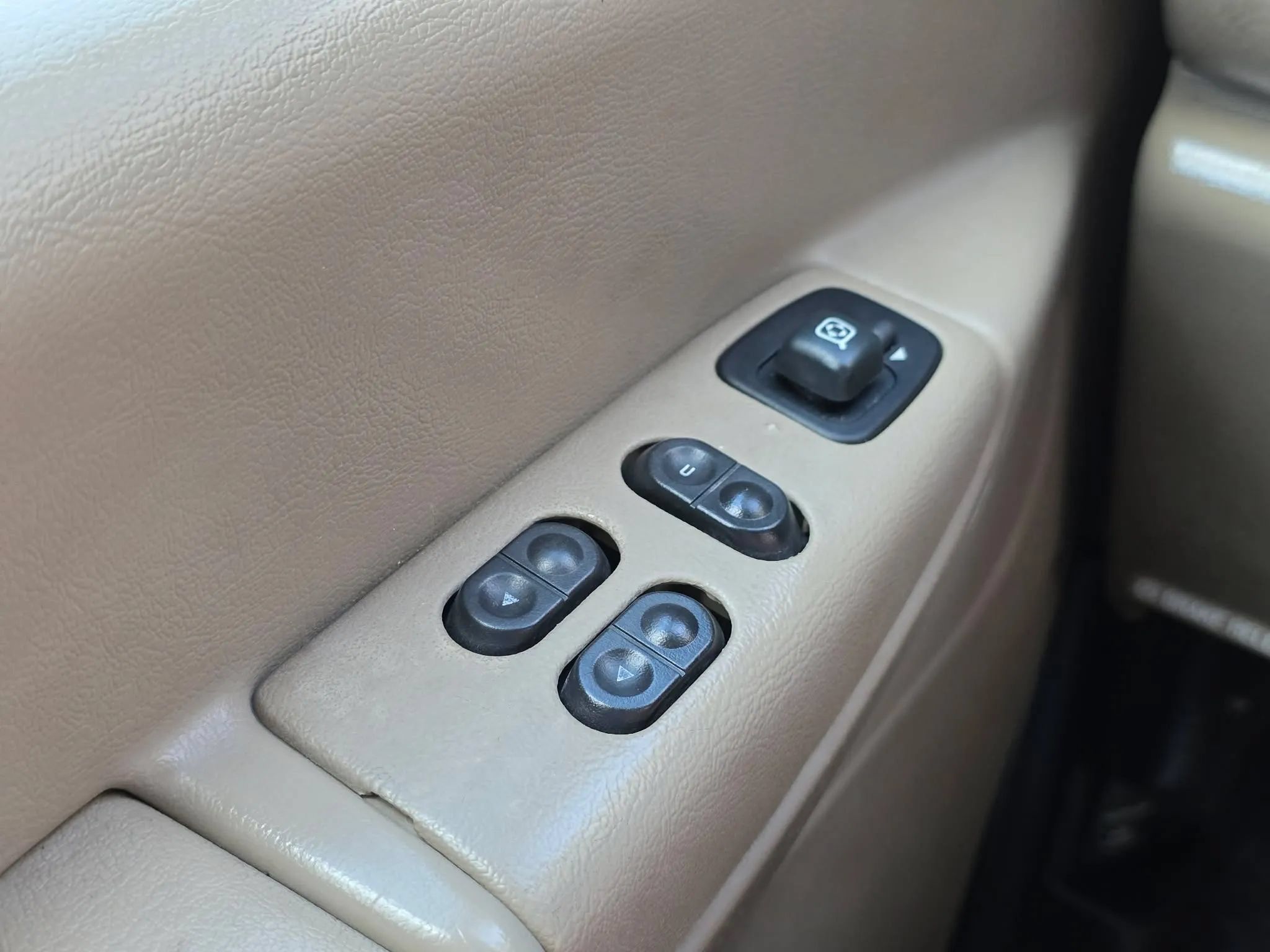 Used 2003 Ford E-150 and Econoline 150 RWD image 22
