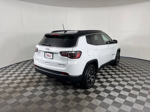 Used 2026 Jeep Compass Limited AWD/4WD image 7