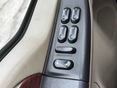 Used 2005 Ford Excursion Limited image 23