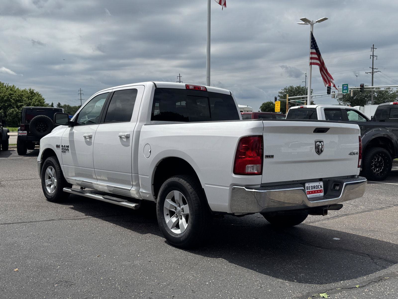 Used 2019 RAM 1500 Classic SLT AWD/4WD image 5