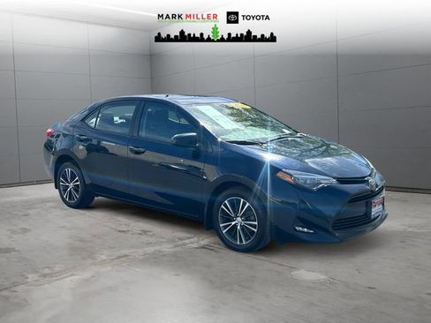 Used 2017 Toyota Corolla LE w/ LE Premium Package w/Moonroof image 7