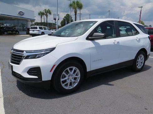 Used 2022 Chevrolet Equinox LS FWD image 8