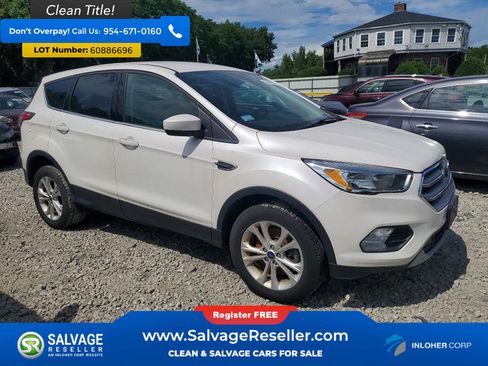 Used 2017 Ford Escape SE w/ SE Cold Weather Package AWD/4WD image 5