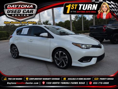 Used 2018 Toyota Corolla iM FWD image 1