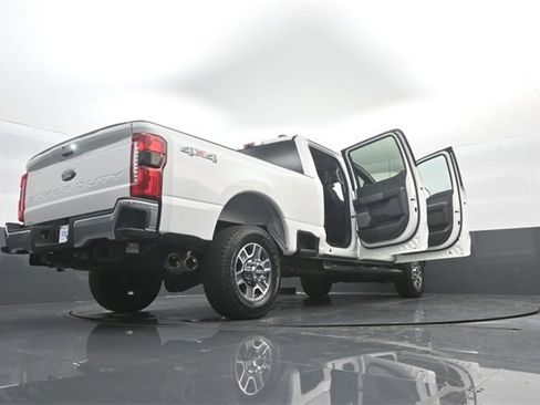 Used 2025 Ford F350 Lariat image 40