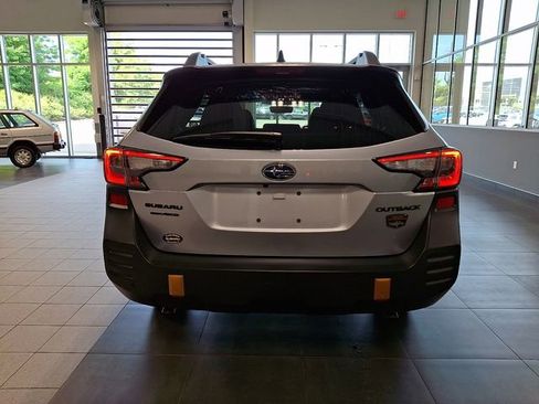 Certified 2025 Subaru Outback Wilderness w/ Wilderness Package AWD/4WD image 5