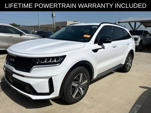 Used 2023 Kia Sorento EX FWD image 3