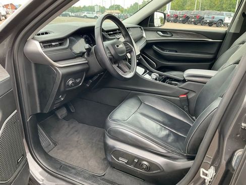 Used 2022 Jeep Grand Cherokee L Limited image 2