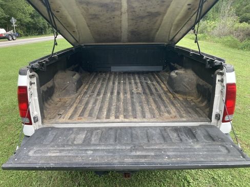 Used 2004 Ford F350 Lariat image 12