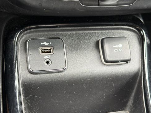 Used 2019 Jeep Compass Limited image 20