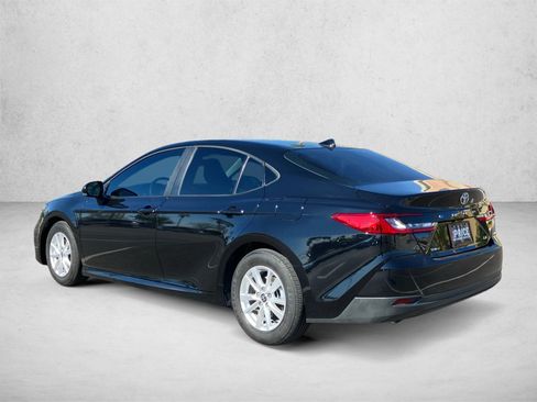 Used 2025 Toyota Camry LE FWD image 7