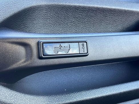 Used 2021 Jeep Renegade Latitude w/ Sun & Sound Group image 29