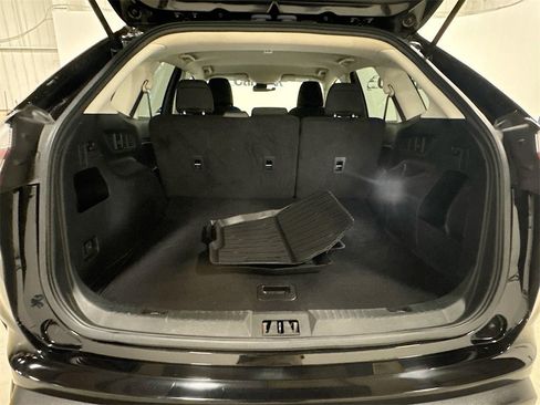 Used 2022 Ford Edge SE image 28