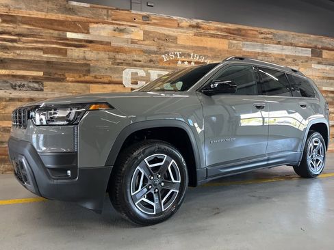 New 2026 Jeep Cherokee Laredo AWD/4WD image 17