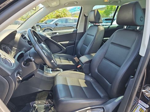 Used 2014 Volkswagen Tiguan SEL FWD image 14