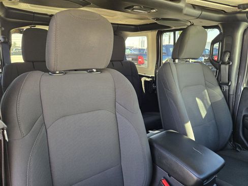 Certified 2021 Jeep Wrangler Unlimited Sport image 31