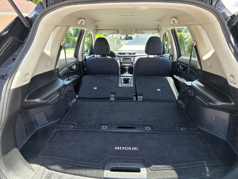 Used 2018 Nissan Rogue S FWD image 11