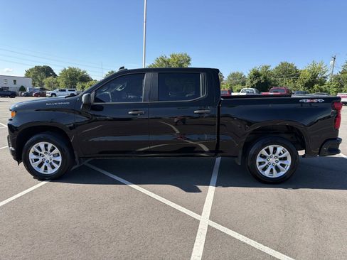 Used 2022 Chevrolet Silverado 1500 Custom AWD/4WD image 4