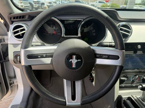 Used 2006 Ford Mustang GT Premium RWD image 3