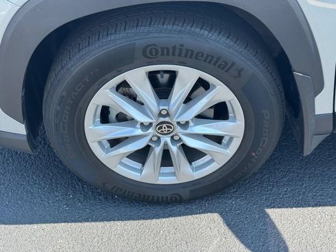 Used 2023 Toyota Corolla Cross LE w/ Moonroof Package AWD/4WD image 10