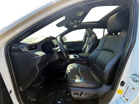 Used 2021 Toyota Venza Limited w/ Advanced Technology Package AWD/4WD image 9