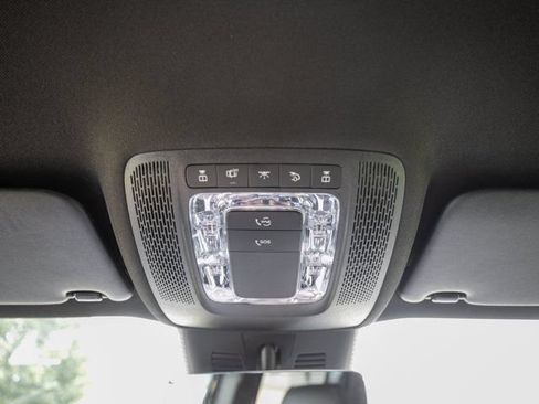 Certified 2025 Mercedes-Benz GLB 250 image 21
