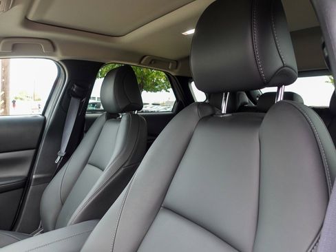 Certified 2025 MAZDA CX-30 AWD 2.5 S w/ Preferred Package image 10