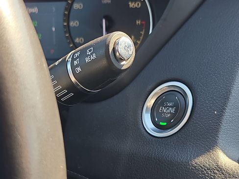 Used 2021 Cadillac XT4 Premium Luxury AWD/4WD image 20