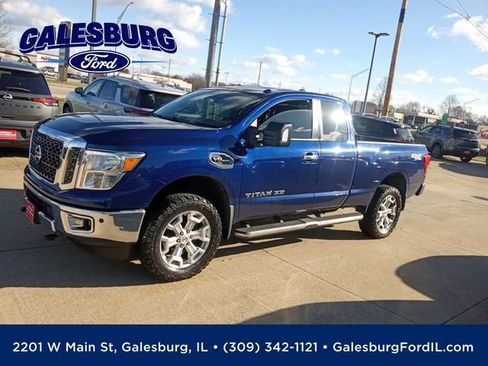 Used 2017 Nissan Titan SV image 1