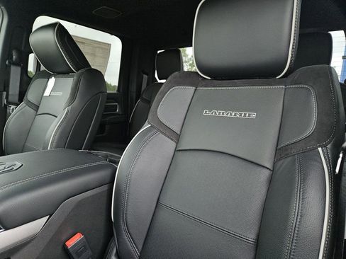 New 2026 RAM 2500 Laramie AWD/4WD image 22