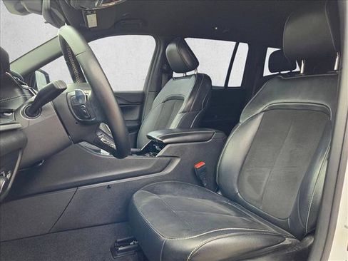 Used 2022 Jeep Grand Cherokee Altitude RWD image 11
