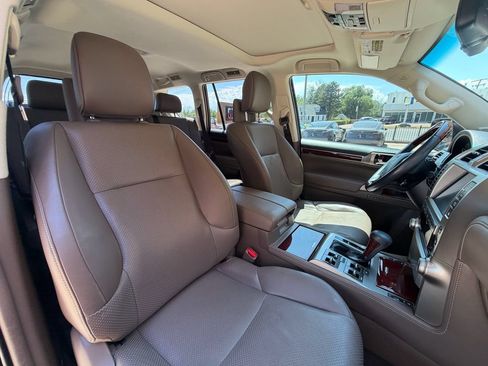 Used 2010 Lexus GX 460 Premium AWD/4WD image 24