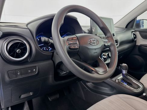 Used 2022 Hyundai Kona SEL image 22