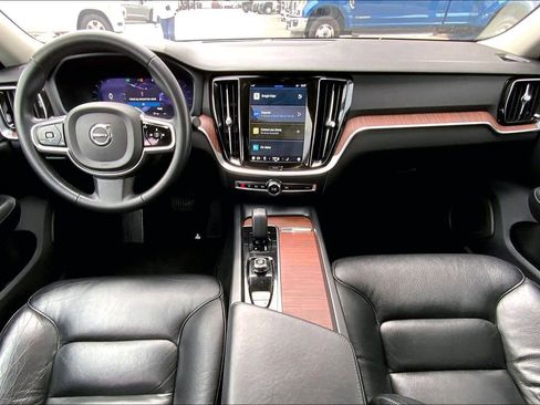 Used 2024 Volvo S60 B5 Plus image 13