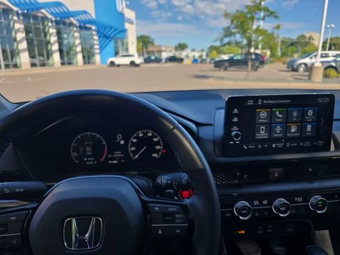 Used 2024 Honda CR-V EX-L image 8