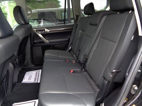 Used 2018 Lexus GX 460 w/ Navigation Package AWD/4WD image 16