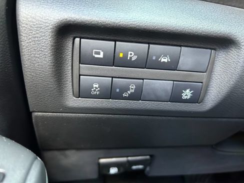 Used 2020 Nissan Kicks S FWD image 24