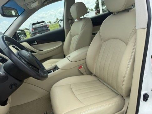 Used 2016 INFINITI QX50 AWD w/ Deluxe Touring Package image 12