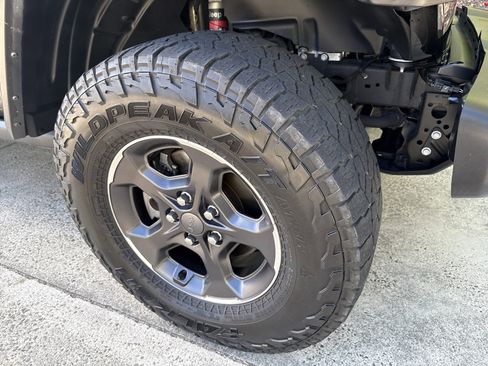 Used 2022 Jeep Gladiator Rubicon w/ LED Lighting Group image 15