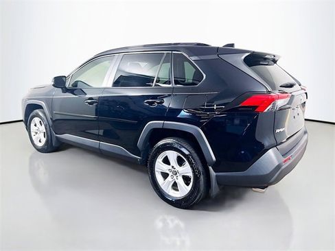 Used 2020 Toyota RAV4 XLE image 7