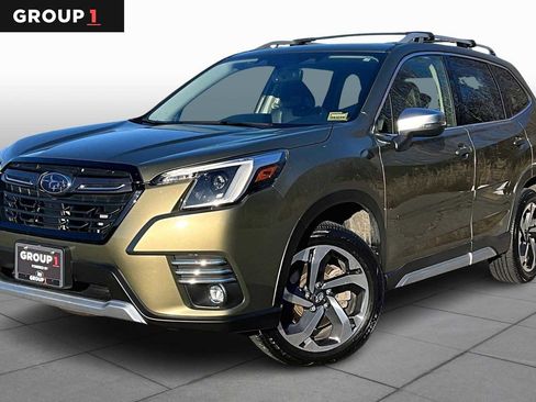 Used 2023 Subaru Forester Touring image 1