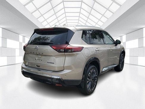 New 2025 Nissan Rogue Platinum w/ Tech Package FWD image 4